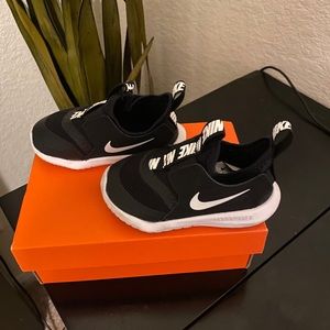 Nike Flex Runner Slip On Sneakers - Toddler